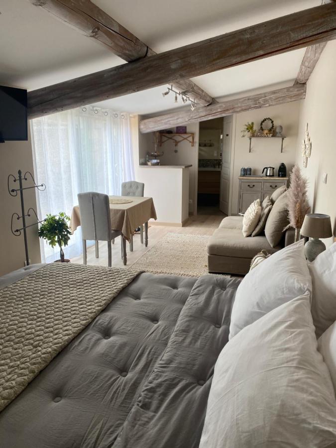 La Petite Campagne Bed & Breakfast Mane  Exterior photo